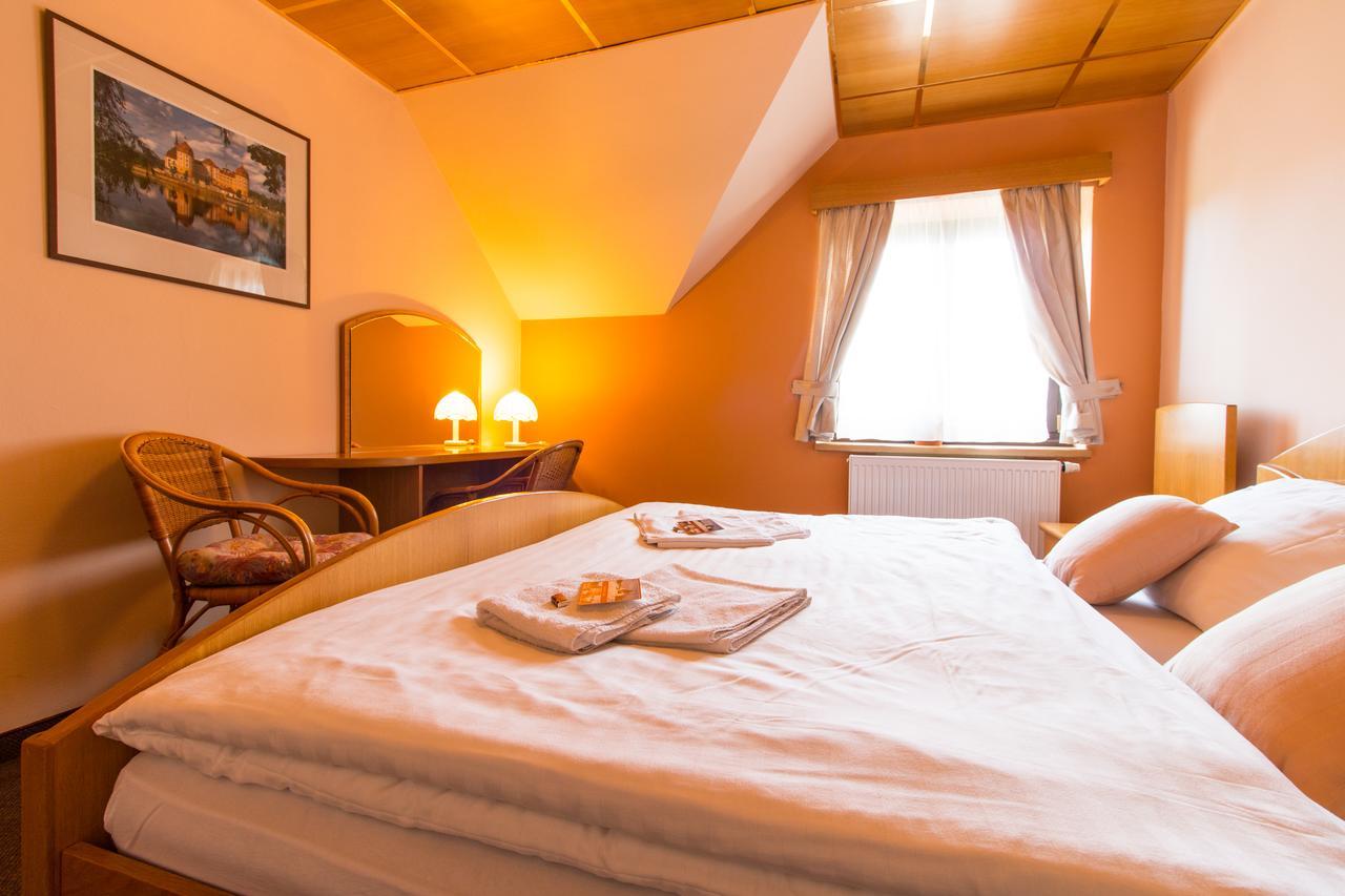 Orlik Rejviz Hotel Luaran gambar