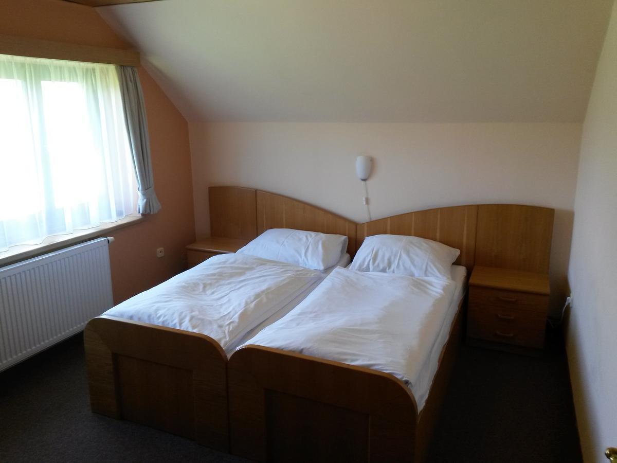 Orlik Rejviz Hotel Luaran gambar